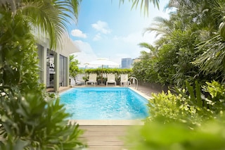 M ビレッジ ホテル プレミア チーサック