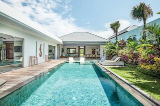 マリーナ ヴィラ イン スミニャック