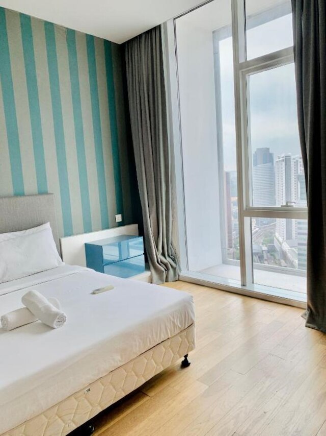 ウェル シェイプド スイーツ アット プラチナム KLCC