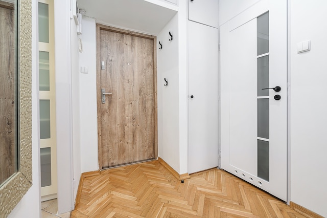 ルミナ 2 ルーム アパート ニア ズウォテ タラシー