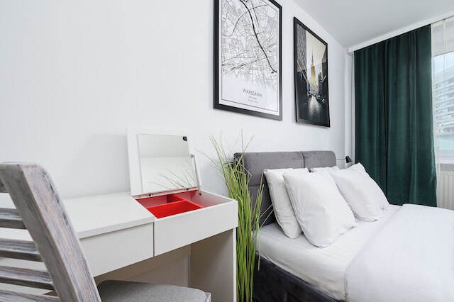 ルミナ 2 ルーム アパート ニア ズウォテ タラシー