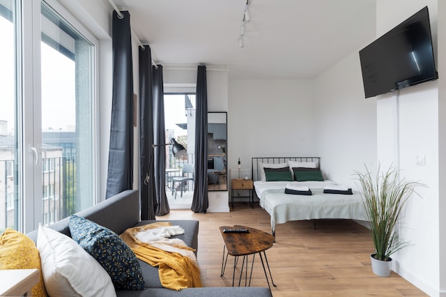 ラインバーグ ヴィラ アパートメンツ