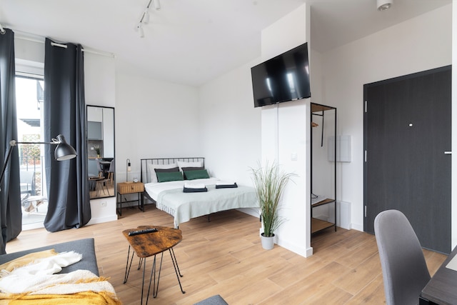 ラインバーグ ヴィラ アパートメンツ