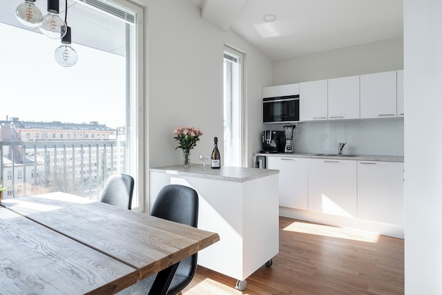 ラグジュアリー 1ベッドルーム ペントハウス ウィズ バルコニー