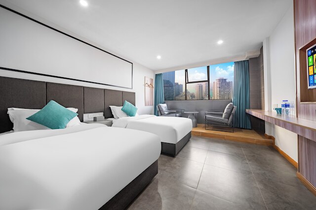 Chongqing Fanghua Hotel (Hongyadong Branch)