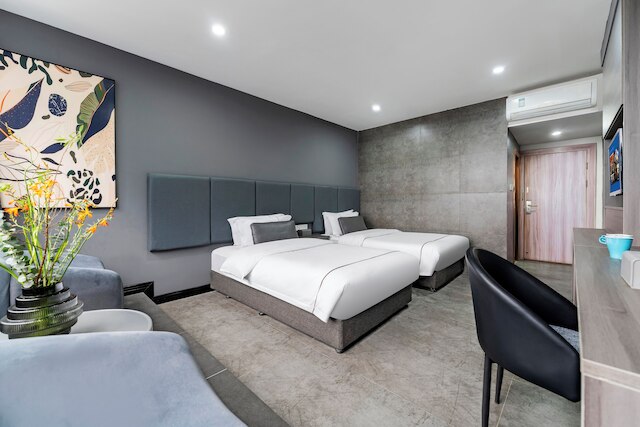 Chongqing Fanghua Hotel (Hongyadong Branch)