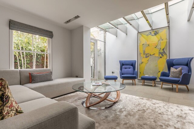 オーブリー ウォーク バイ ワンファインステイ