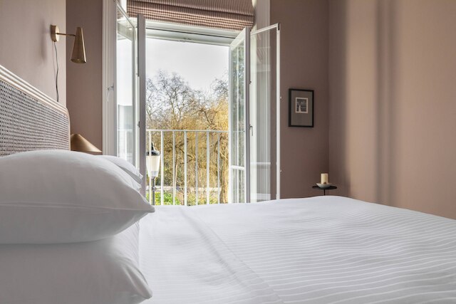 ラドブローク グローブ XV バイ ワンファインステイ