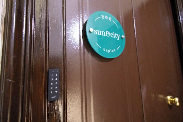 サン & シティ ナポリ