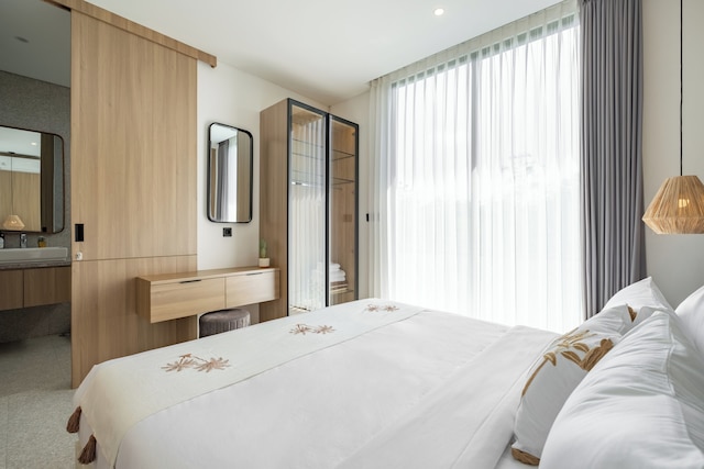 プライベート ヴィラ アイラ 8F 10ミン メラスティビーチ