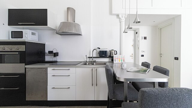 イタリアンウェイ - ポルタ ティチネーゼ 83