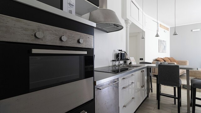 イタリアンウェイ - ポルタ ティチネーゼ 83