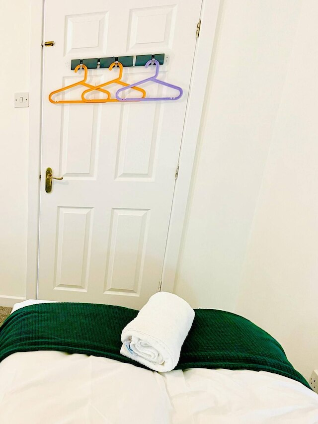 スタイリッシュ 3 ベッドルーム ハウス ウィズ フリー パーキング ニア フルム