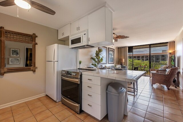 パシフィック ショアーズ B309 2 ベッドルーム コンド