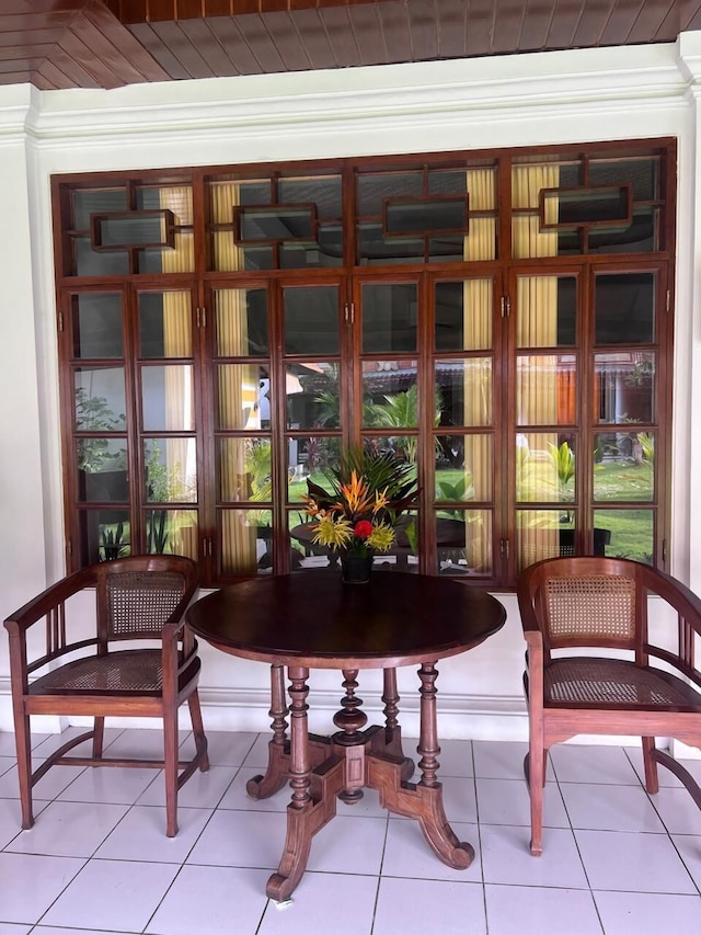 ウンス オテル - バリ