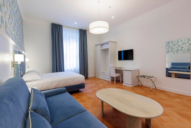 ダマルフィ ホスピタリティ