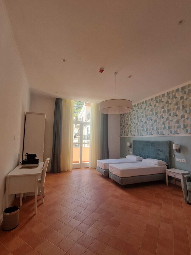 ダマルフィ ホスピタリティ