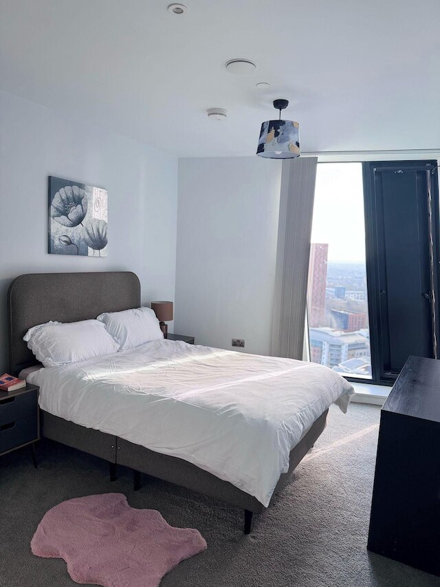 シティ センター - 2ベッド ハイ ライズ アパートメント - スリープス 4