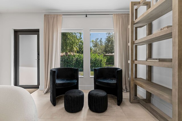 カサ シエスタ モダン バイ デザイン ディストリクト ホットタブ