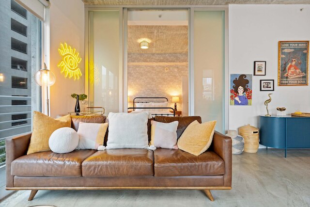 スタイリッシュ シティ ロフト ダウンタウン ステップス トゥ ベイフロント パーク