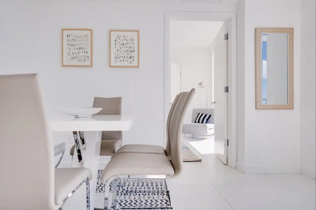 マイアミ パライソ モダン ルーフトップ プール ウォーク トゥ ミッドタウン