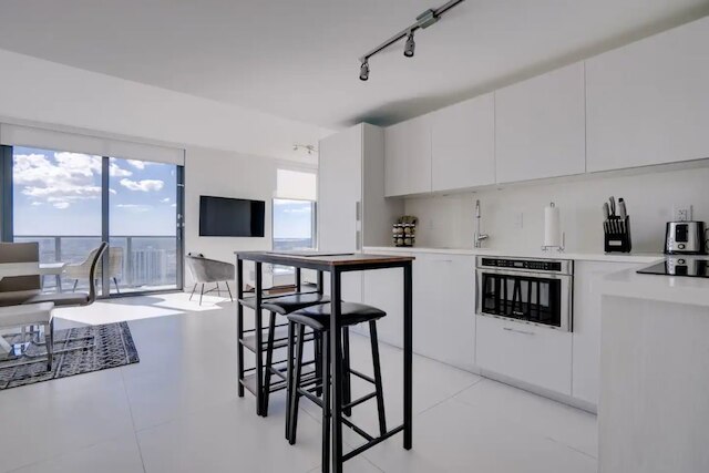 マイアミ パライソ モダン ルーフトップ プール ウォーク トゥ ミッドタウン