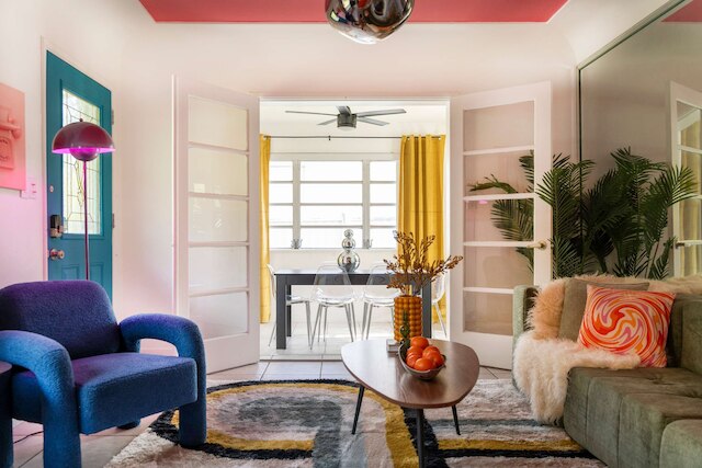 レトロ リワインド スタイリッシュ ニア デザイン ディストリクト マイアミ