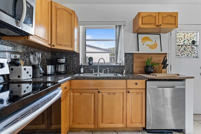 レトロ リワインド スタイリッシュ ニア デザイン ディストリクト マイアミ