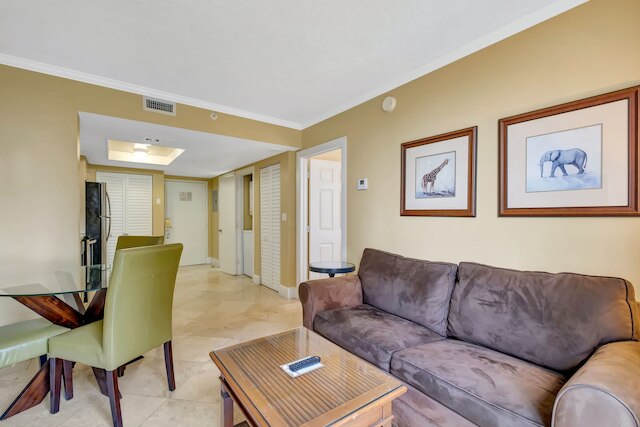 グローブ コーブ - プール パーキング セントラル ココナッツ グローブ