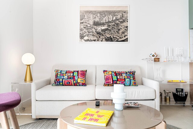 ラムランナー ダウンタウン プール ジム フル サービス タワー