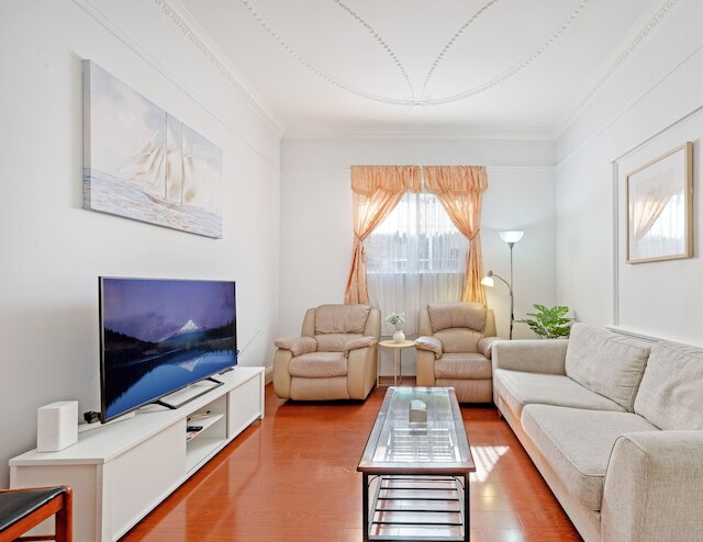 コージーグル | アッシュフィールド | コージー 4 ベッドルーム ハウス