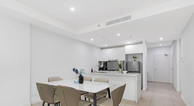 Kozyguru | マスコット | 2ベッド クローズ トゥ トレイン