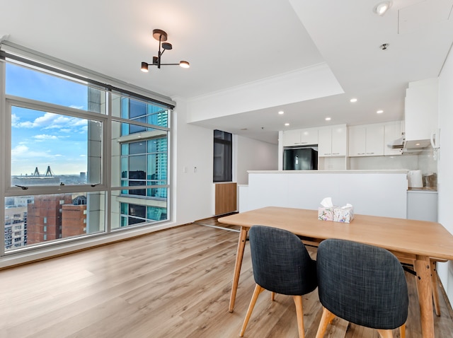 Kozyguru | シドニー CBD | アメージング シティ ビュー 3 ベッド アパート