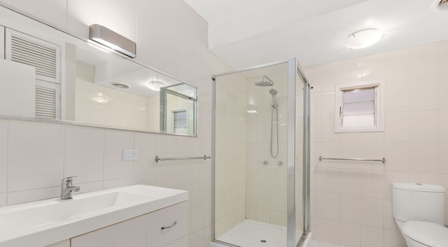 Kozyguru | アルビオン | コンフォータブル 3 ベッドルーム ハウス