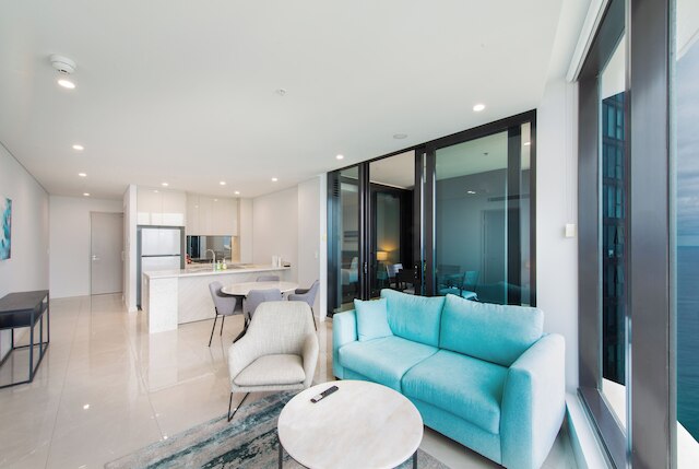 Kozyguru | サーファーズ パラダイス | オーシャン ビューズ