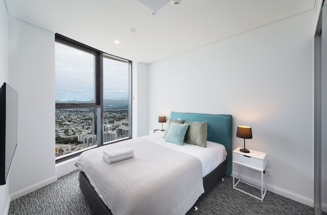 Kozyguru | サーファーズ パラダイス | オーシャン ビューズ