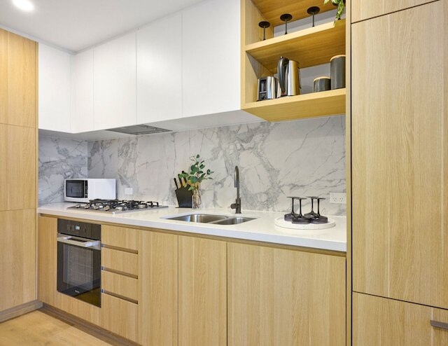 Kozyguru | ムーニー ポンズ | モダン 1 ベッド アパート パーキング