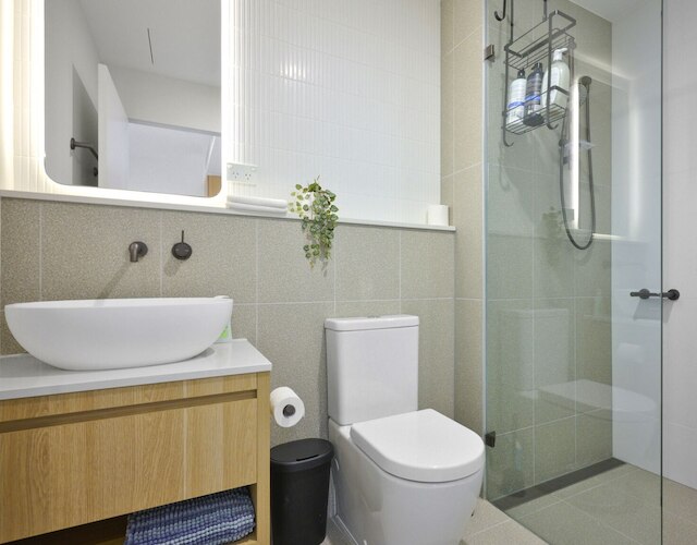 Kozyguru | ムーニー ポンズ | モダン 1 ベッド アパート パーキング