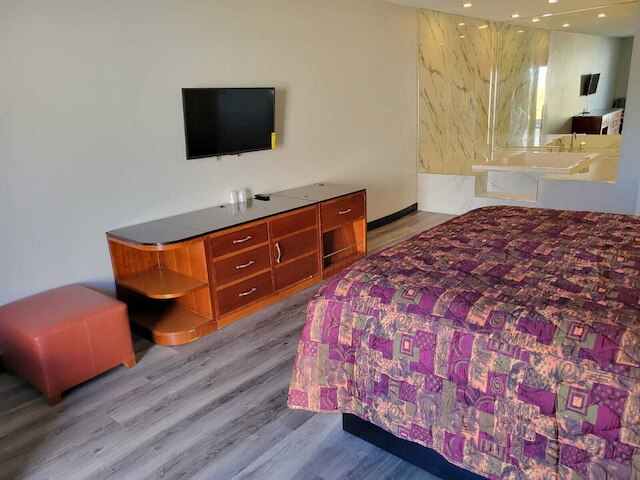 スタジアム イン & スパ