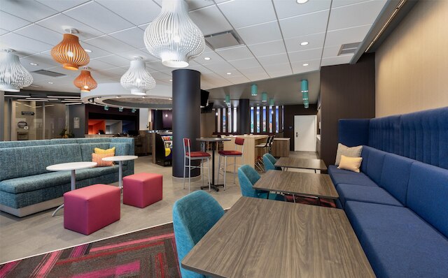 トゥルー by ヒルトン モントリオール センター-ヴィル