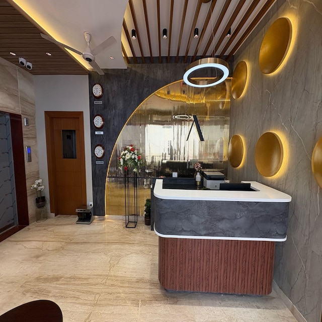 エンバシー パーク ニア US 領事館