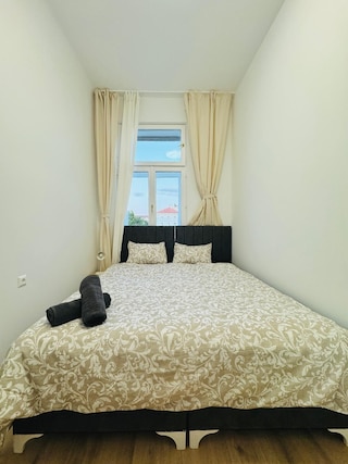 スタイリッシュ 4 ベッドルーム アパートメント ニア ウエストバーンホフ