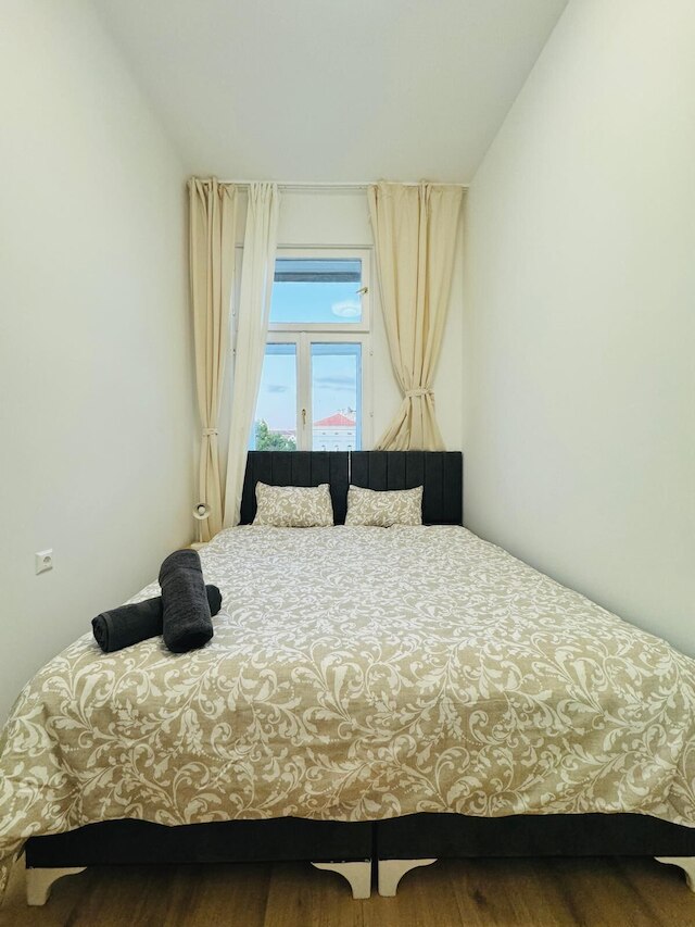 スタイリッシュ 4 ベッドルーム アパートメント ニア ウエストバーンホフ