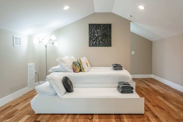 ニューリー ビルト プールサイド ホーム ウィズ バルコニー BBQ