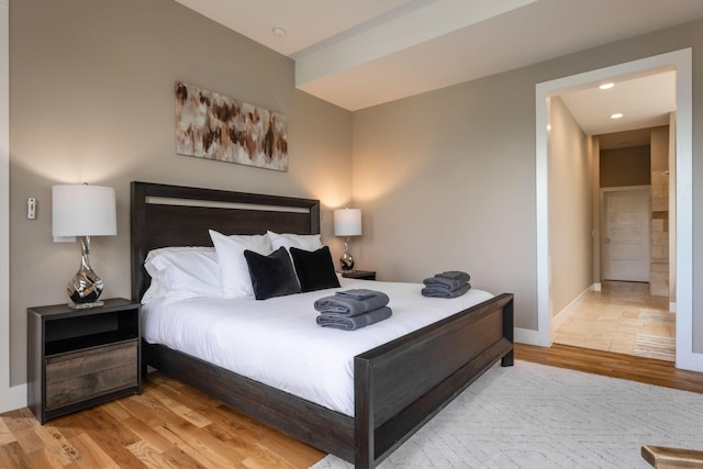 ニューリー ビルト プールサイド ホーム ウィズ バルコニー BBQ