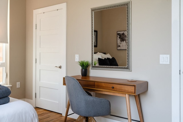 ニューリー ビルト プールサイド ホーム ウィズ バルコニー BBQ