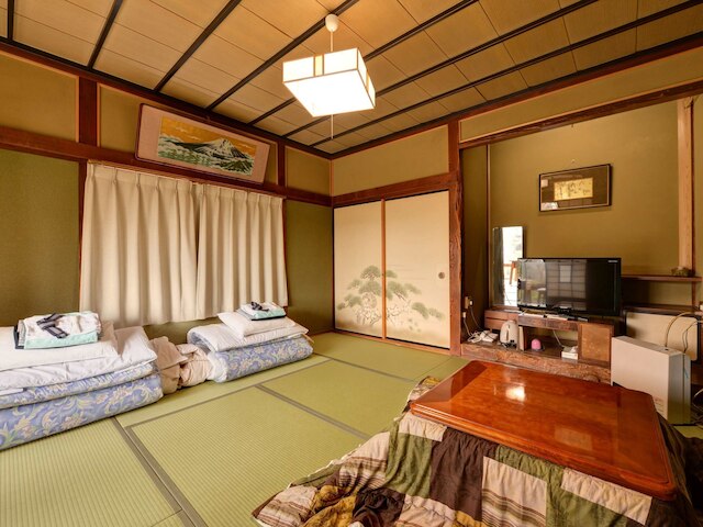 内原鉱泉 湯泉荘