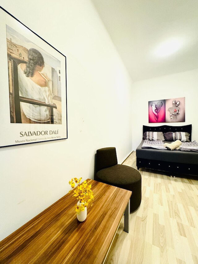 3 ベッドルーム ステイ フォー 6 ピープル ニア FAC プラッツ