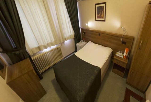 ファースト アパート ホテル