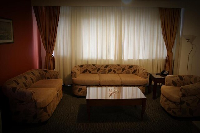 ファースト アパート ホテル